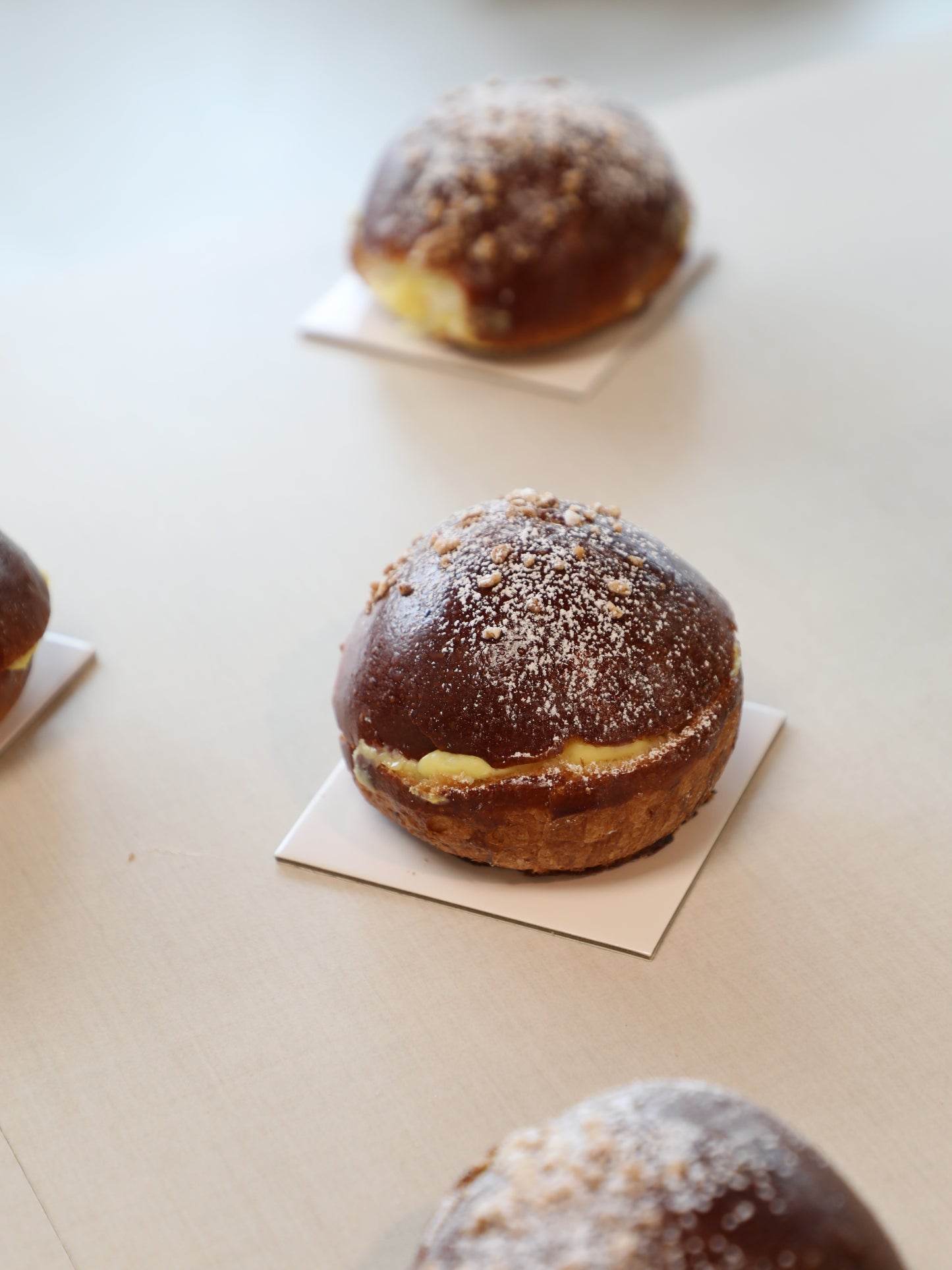 Brioche fourrée à la crème